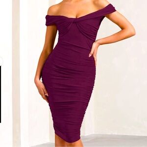 PLUM OFF THE SHOULDER RUCHED MIDI DRESS size large/12